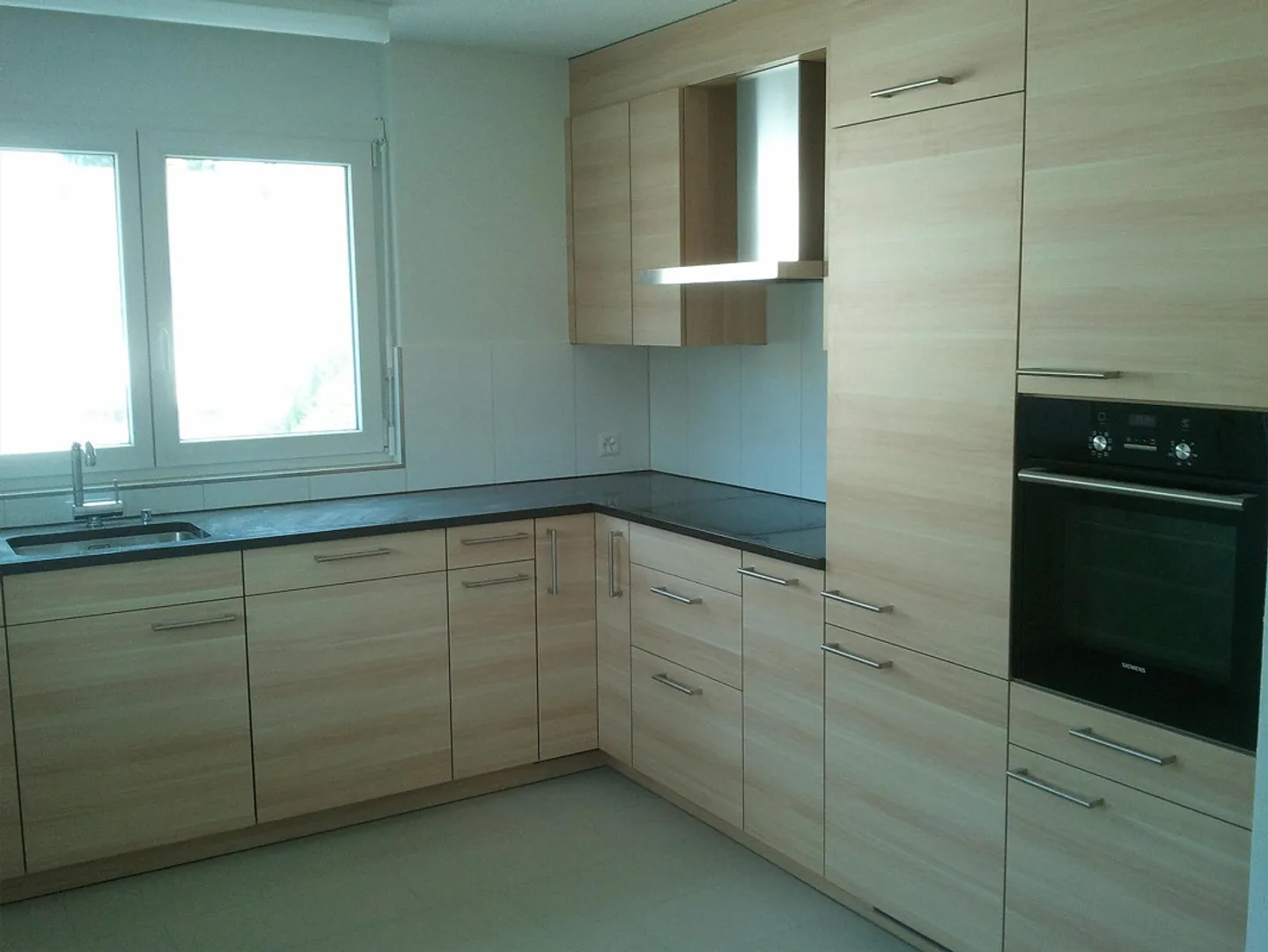 Geräumige Wohnung mit Terrasse - Foto 3 von 10