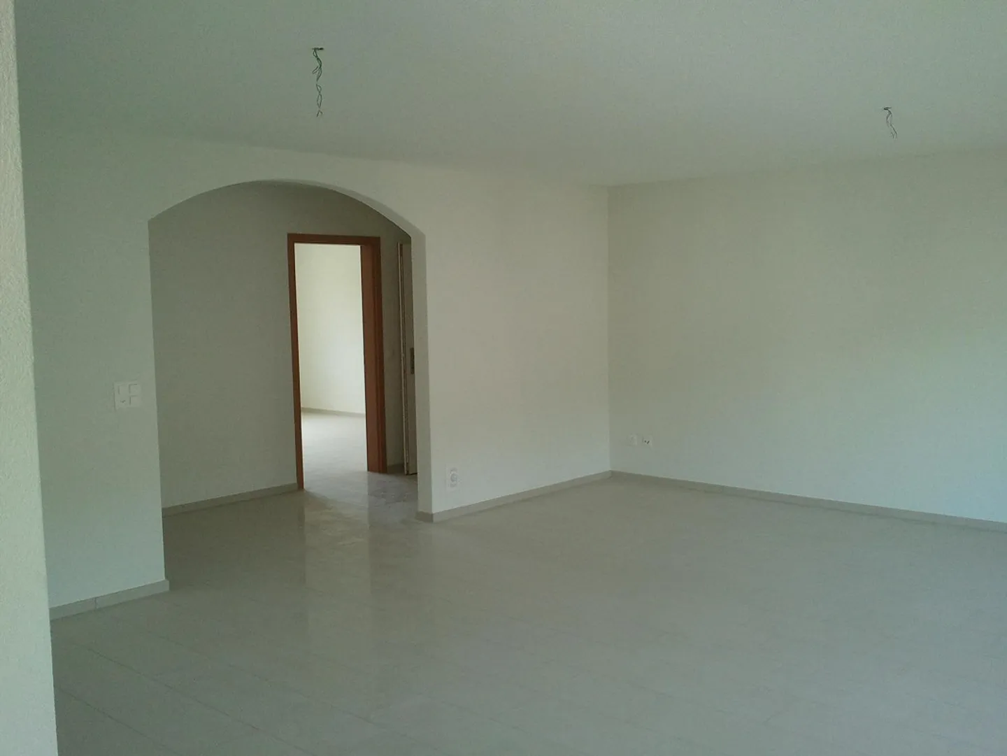 Geräumige Wohnung mit Terrasse - Foto 7 von 10