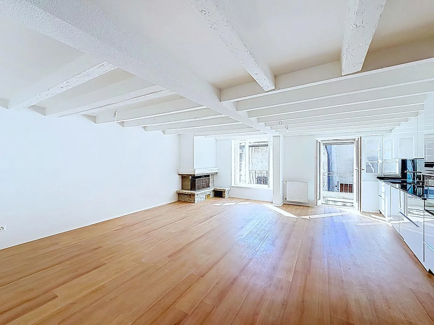 Charming House with Commercial Space - Photo 4 of 12