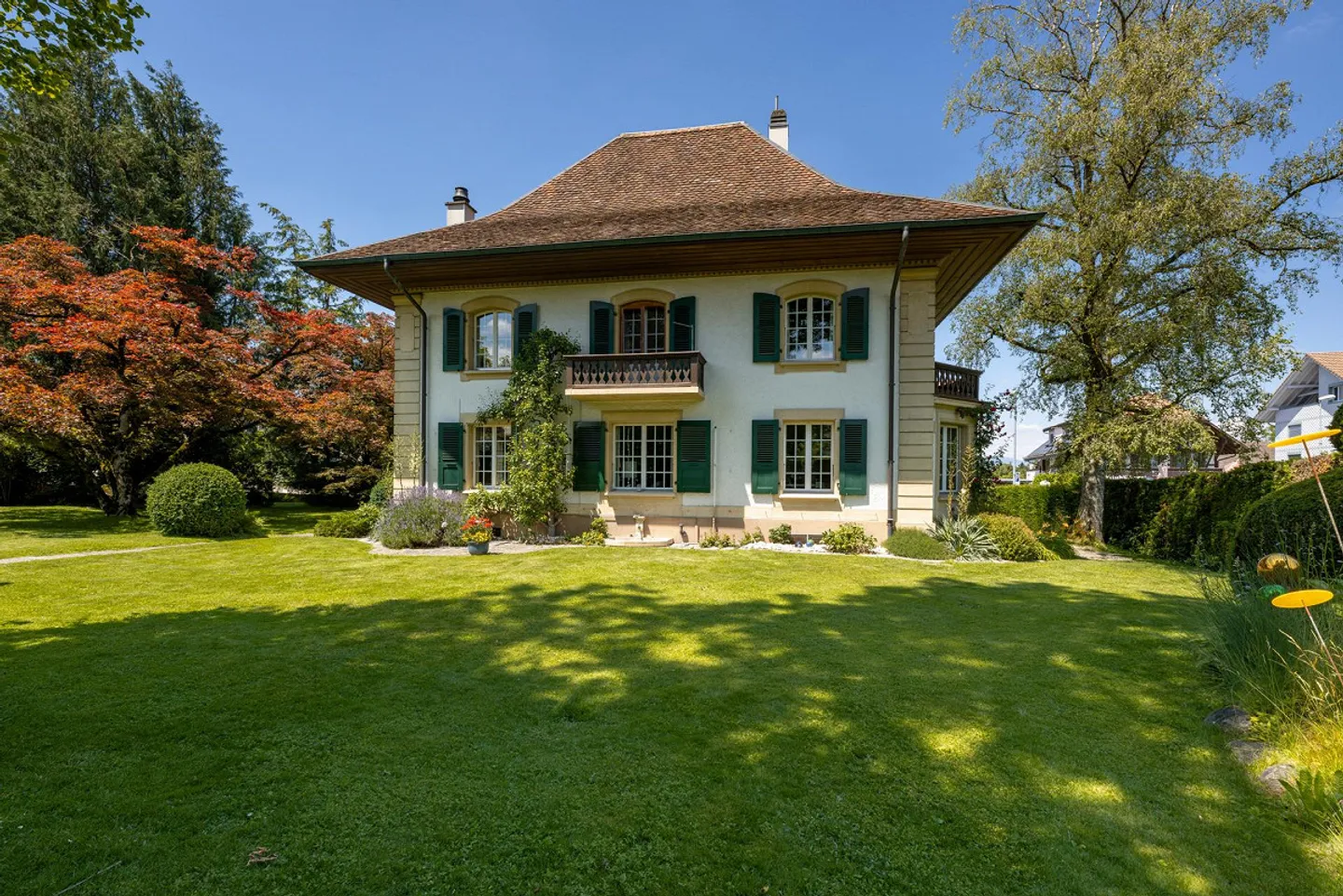 Villa im Dorfzentrum von Fraubrunnen - Foto 2 von 23