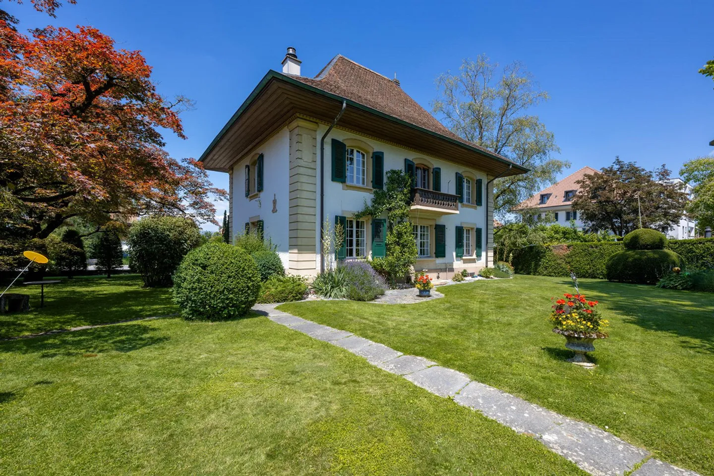 Villa im Dorfzentrum von Fraubrunnen - Foto 1 von 23