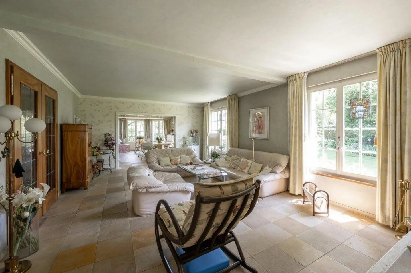 Villa im Dorfzentrum von Fraubrunnen - Foto 13 von 23
