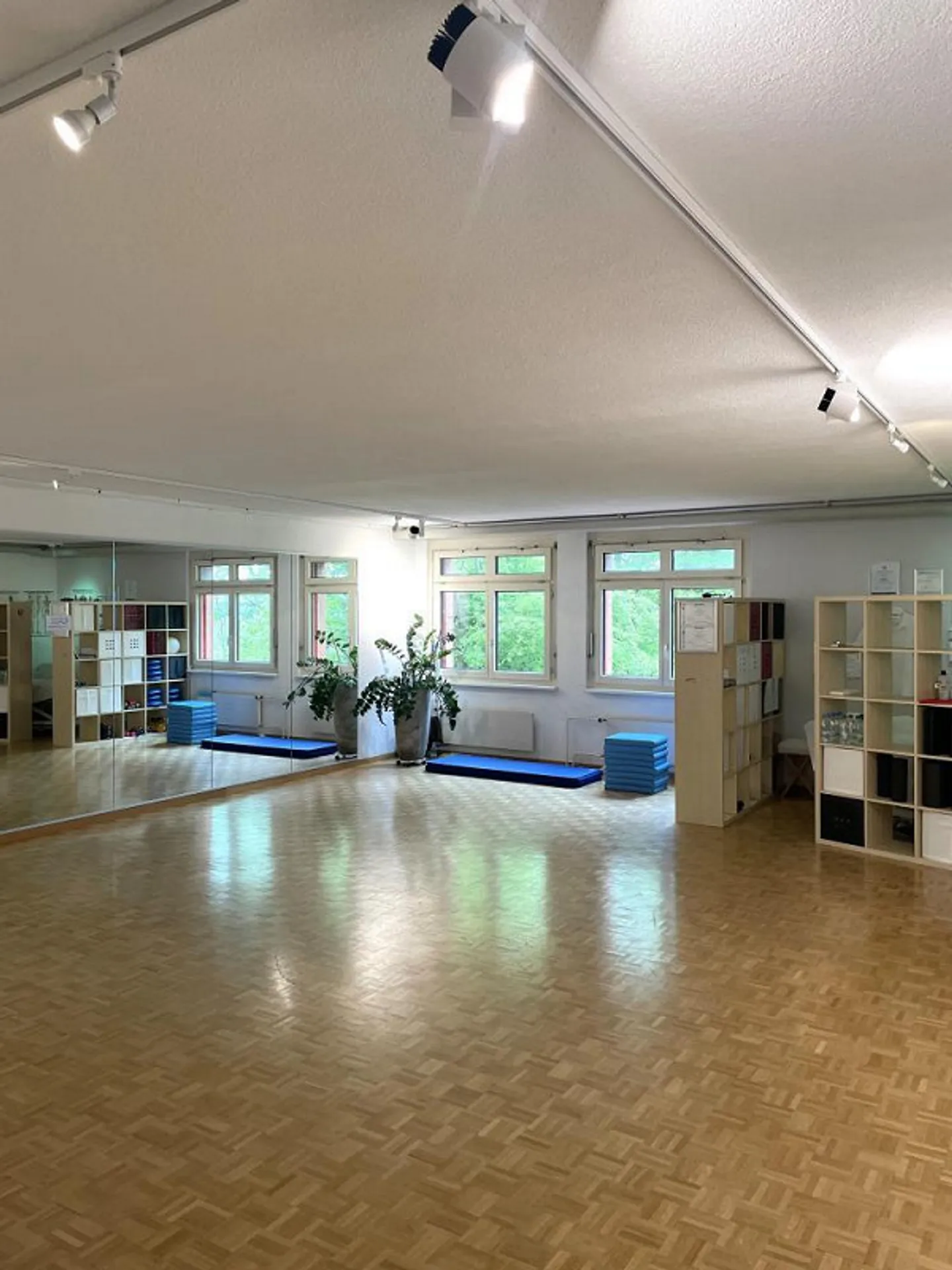 Zum Start des Mietverhältnisses offerieren wir Ihnen zwei freie Mie... - Foto 3 von 5