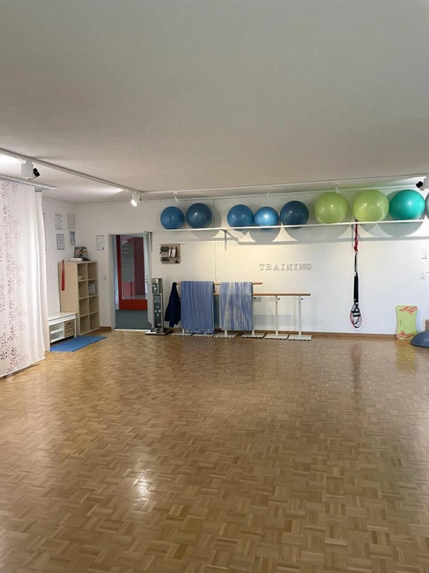 Zum Start des Mietverhältnisses offerieren wir Ihnen zwei freie Mie... - Foto 4 von 5