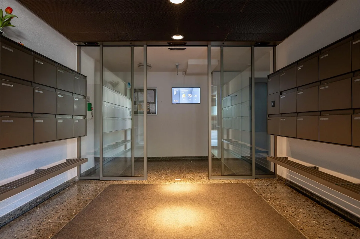 Ampio appartamento di 4,5 locali con balcone e bella vista - Foto 5 di 24