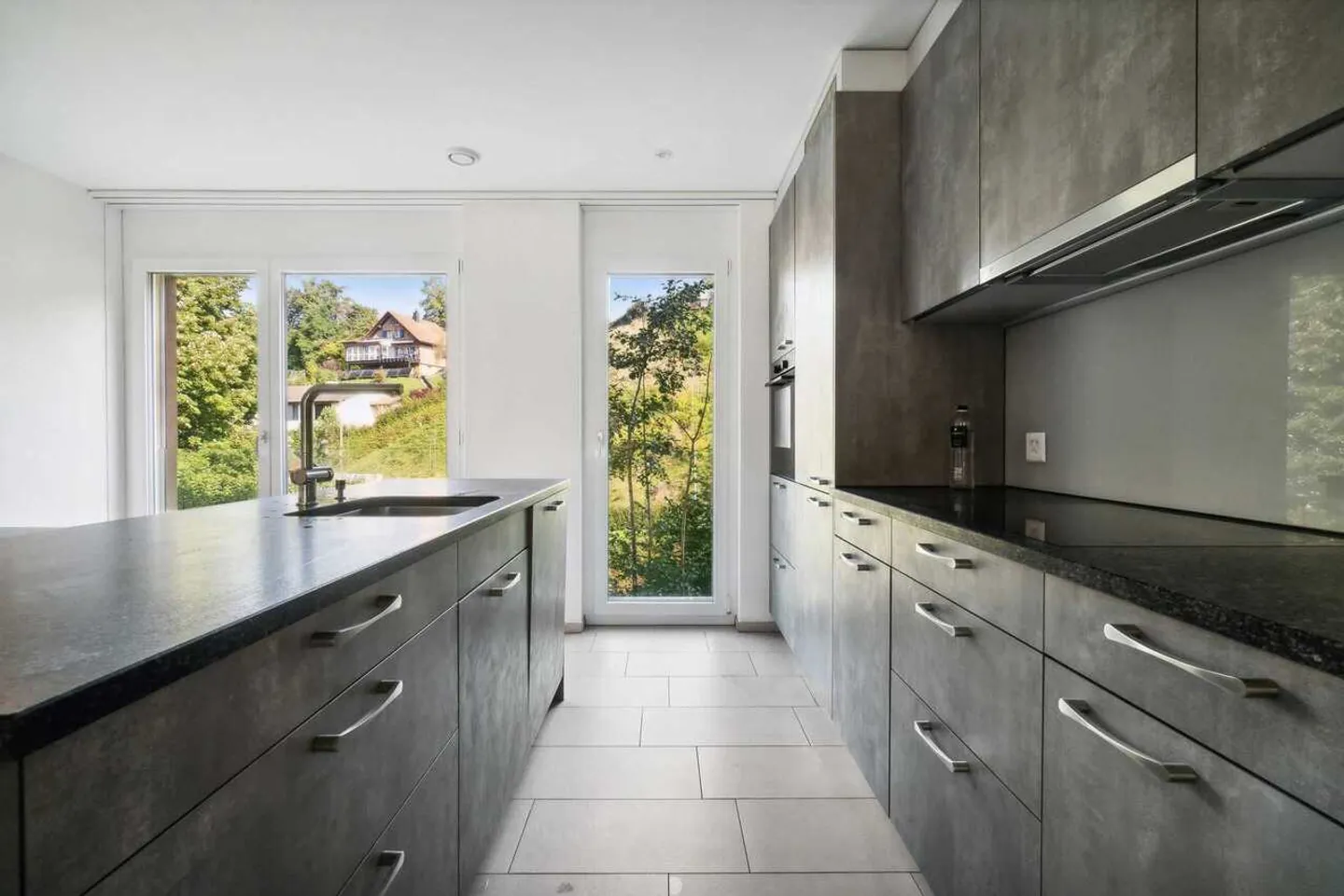 Appartement lumineux de 3,5 pièces avec balcon à Döttingen à vendre - Photo 3 sur 11