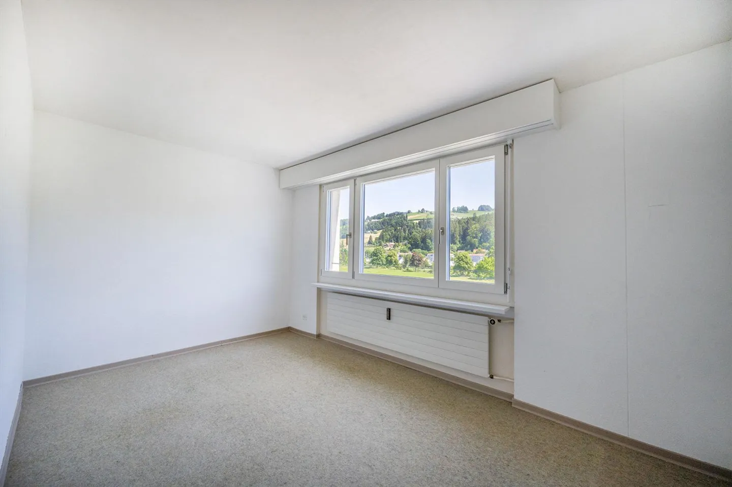 Ampio appartamento di 4,5 locali con balcone e bella vista - Foto 20 di 24