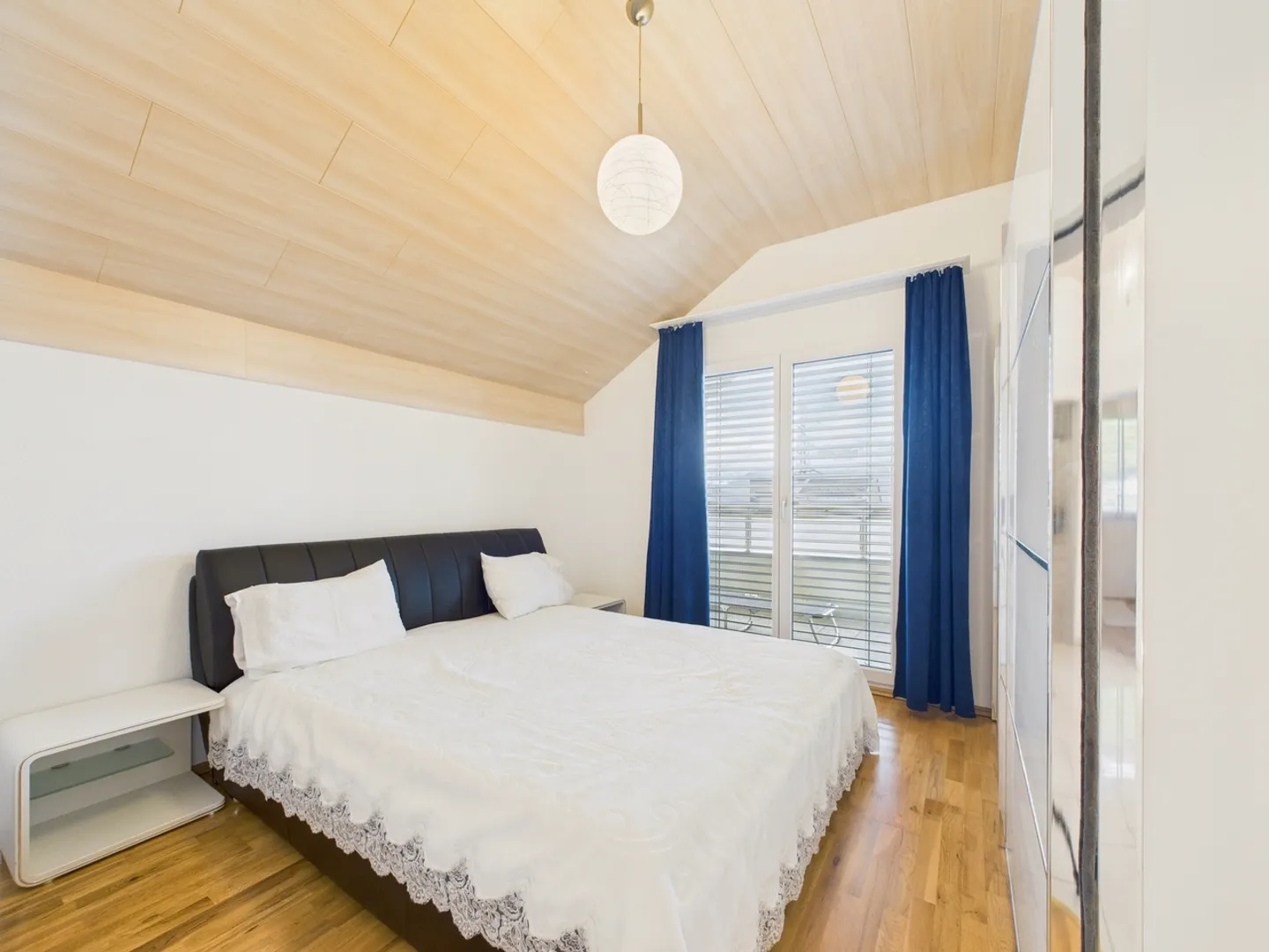 Casa bifamiliare moderna di 6,5 stanze a Uznach - Foto 6 di 13