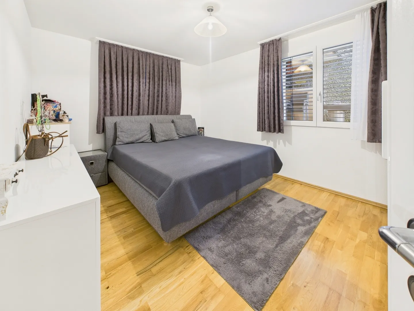 Casa bifamiliare moderna di 6,5 stanze a Uznach - Foto 7 di 13