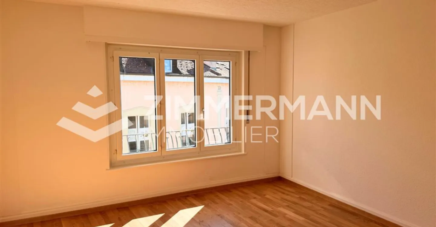 Charmant Appartement Rénové - Photo 2 sur 5