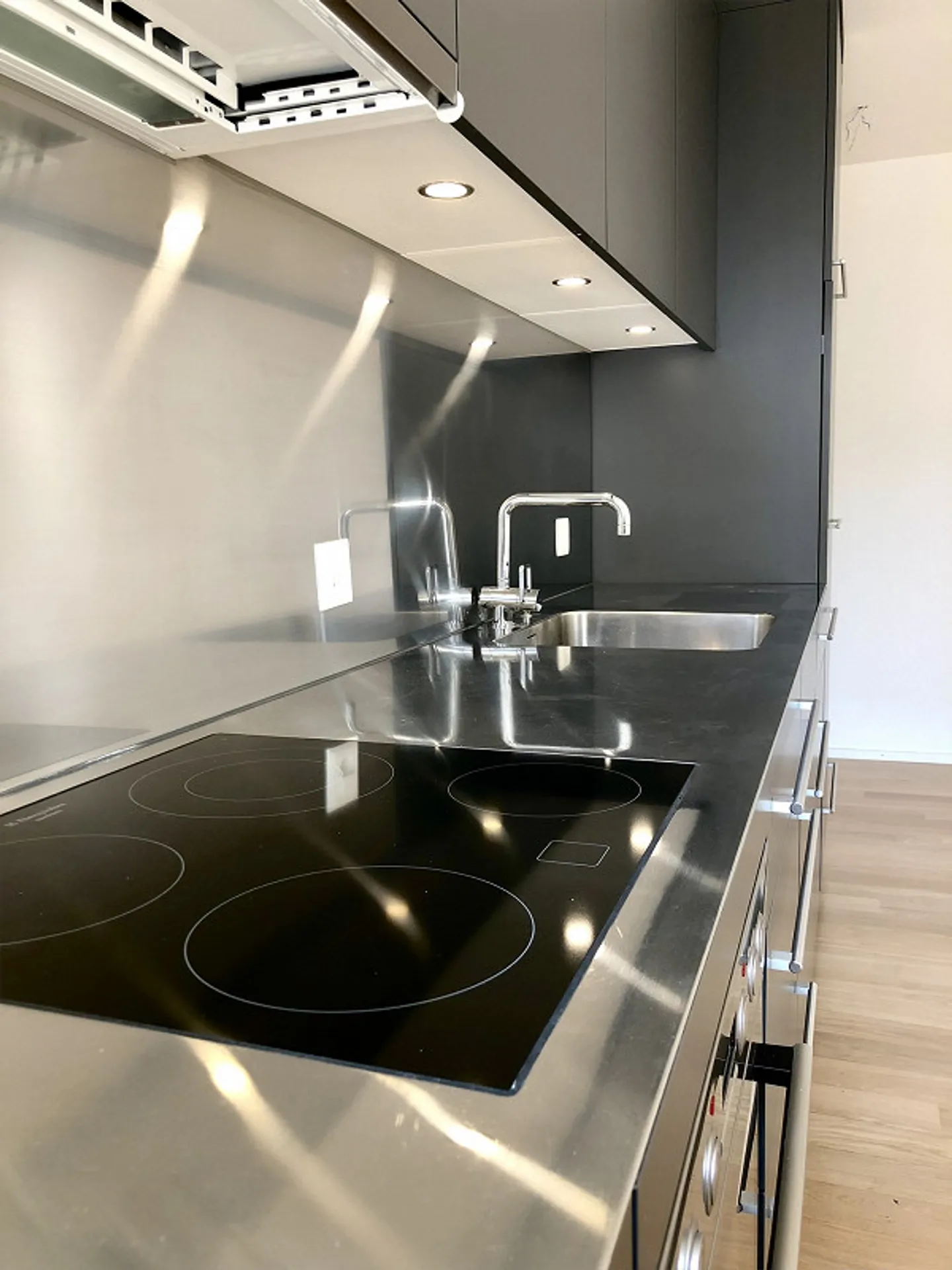 Wunderschöne 2.5-Zimmerwohnung im Liebefeld - Foto 3 von 20