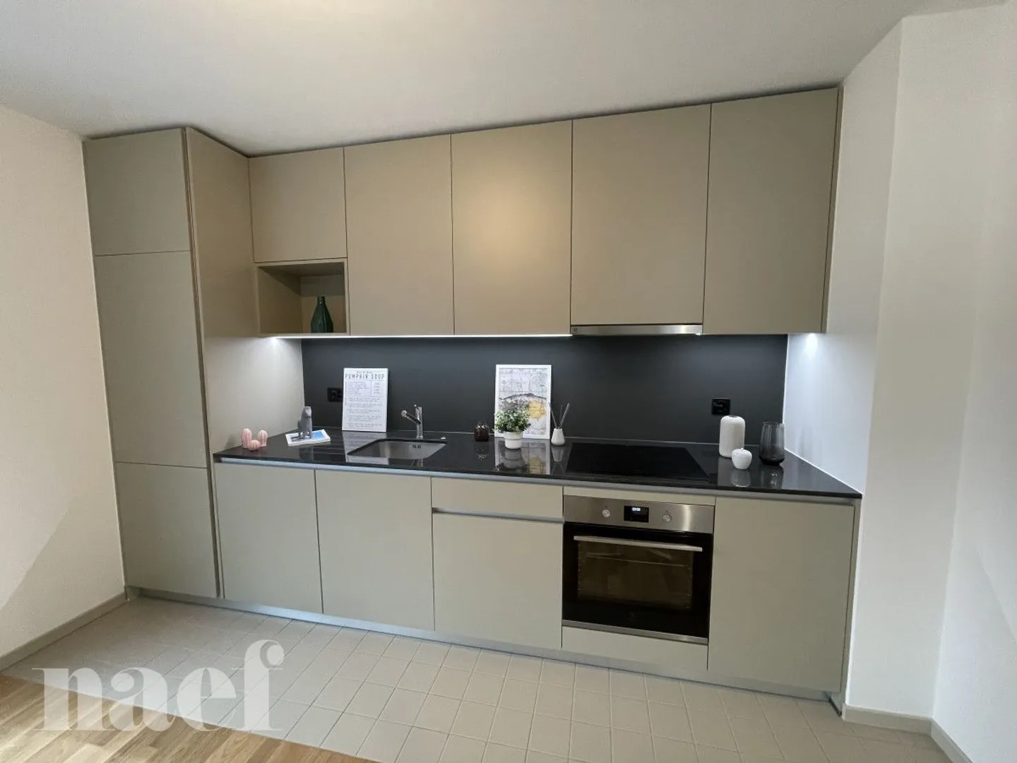 Appartement deux pièces au 1er étage avec balcon - Photo 2 sur 7