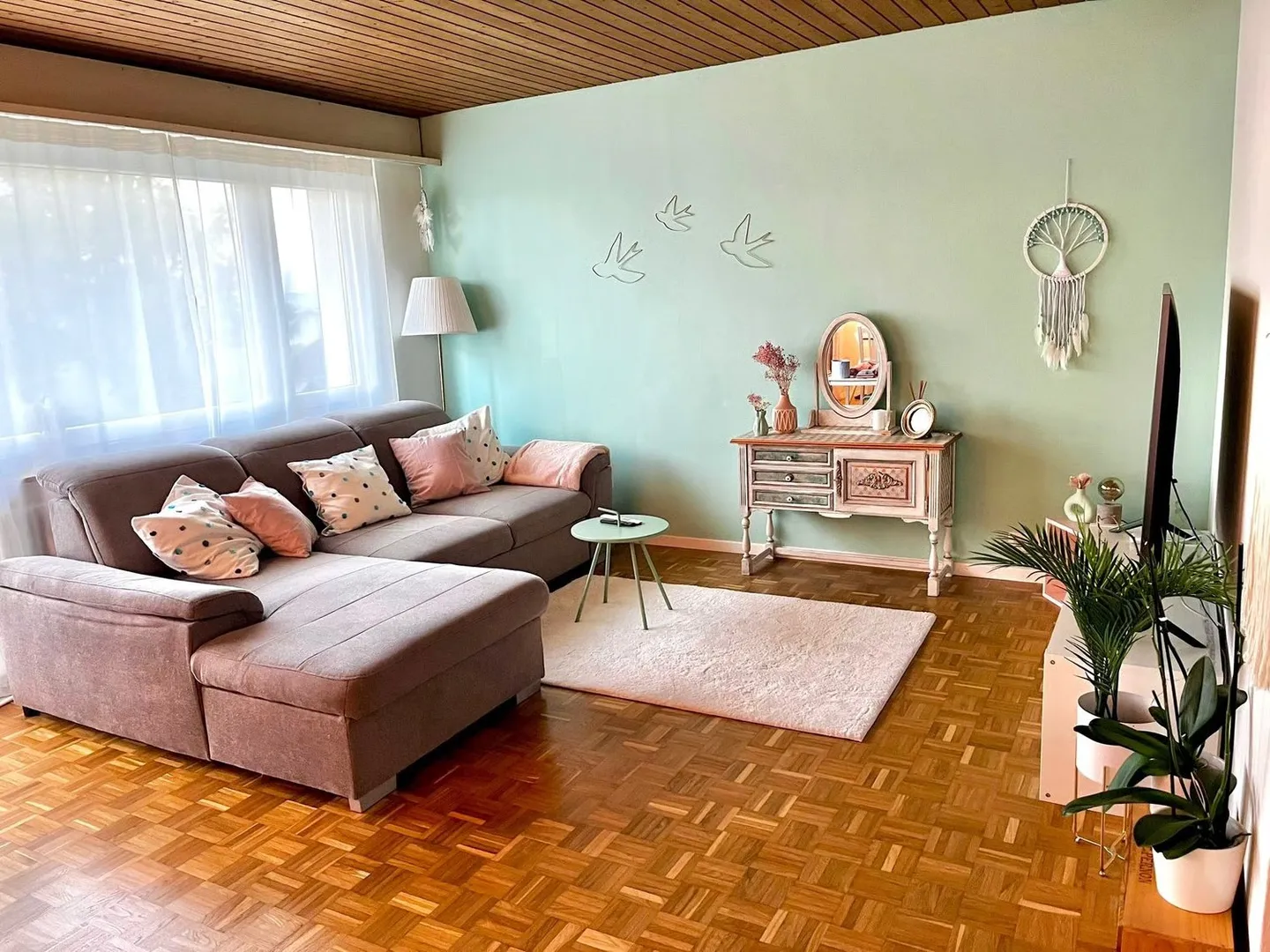 Appartement accueillant de 4,5 pièces avec balcon à Uettligen - Photo 3 sur 9