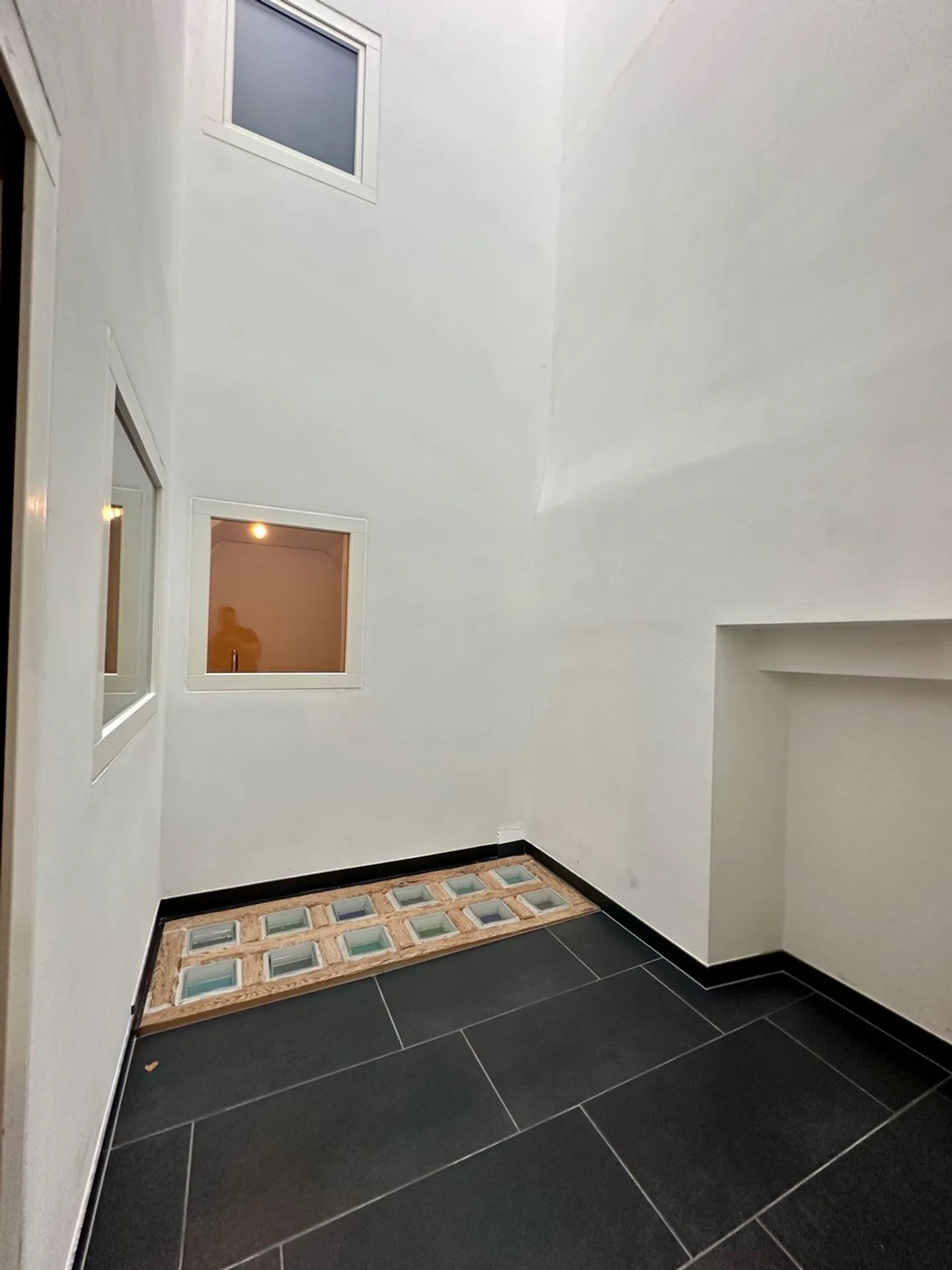 Charming, freshly renovated apartment for rent in Waldenburg - Photo 5 of 7