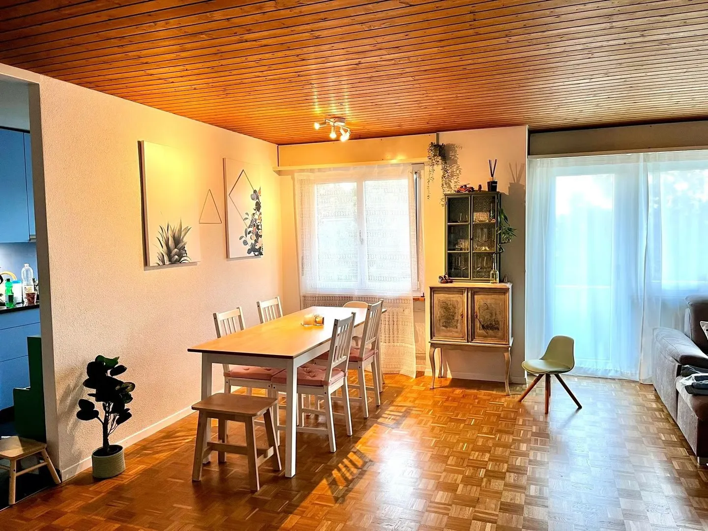 Appartement accueillant de 4,5 pièces avec balcon à Uettligen - Photo 5 sur 9