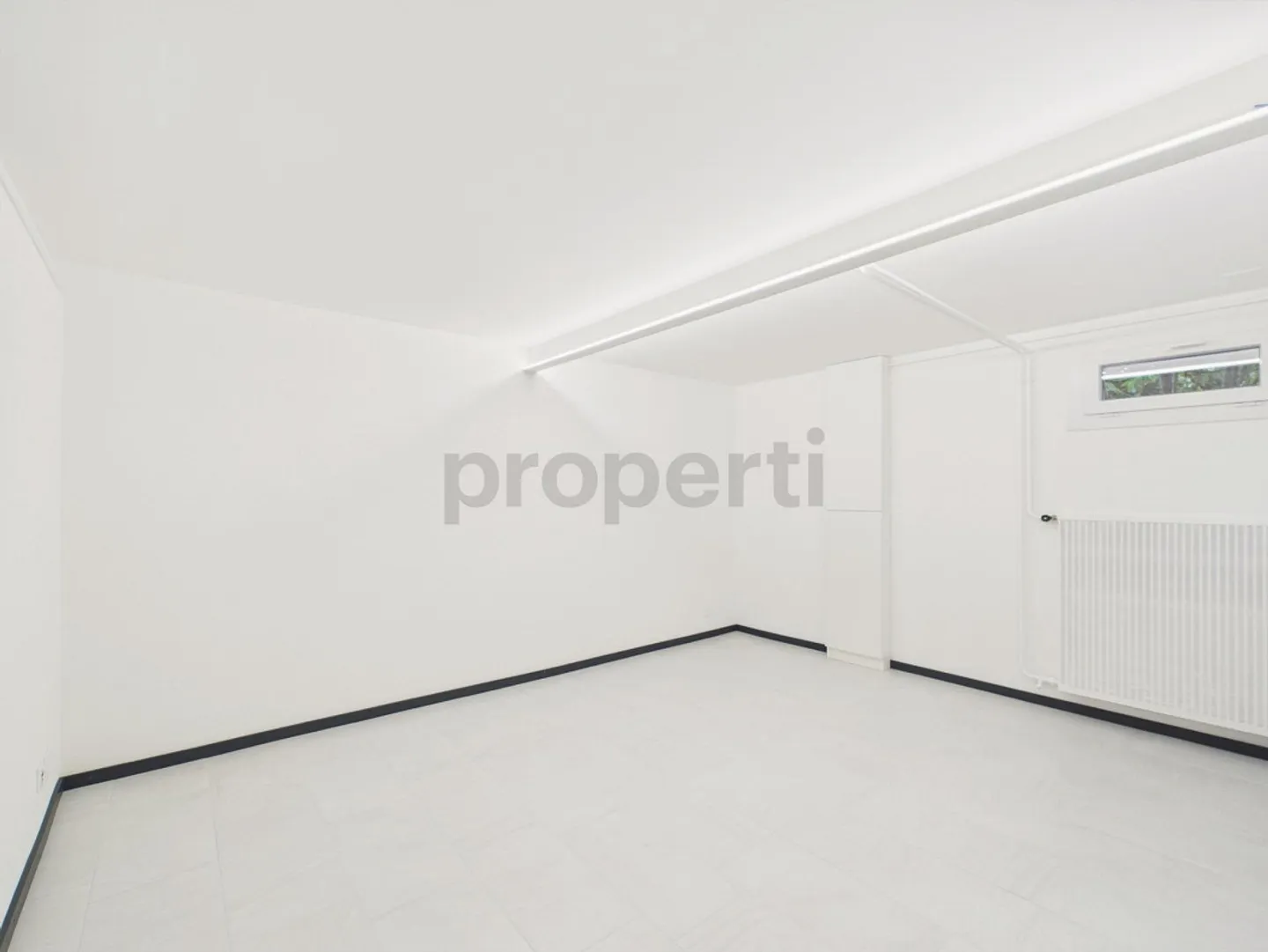 Moderna casa a schiera ristrutturata con giardino a La Neuveville - Foto 9 di 14