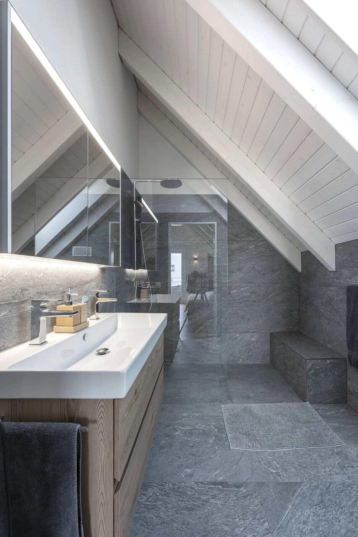 Esclusivo appartamento duplex di 4,5 stanze con stile! - Foto 7 di 13