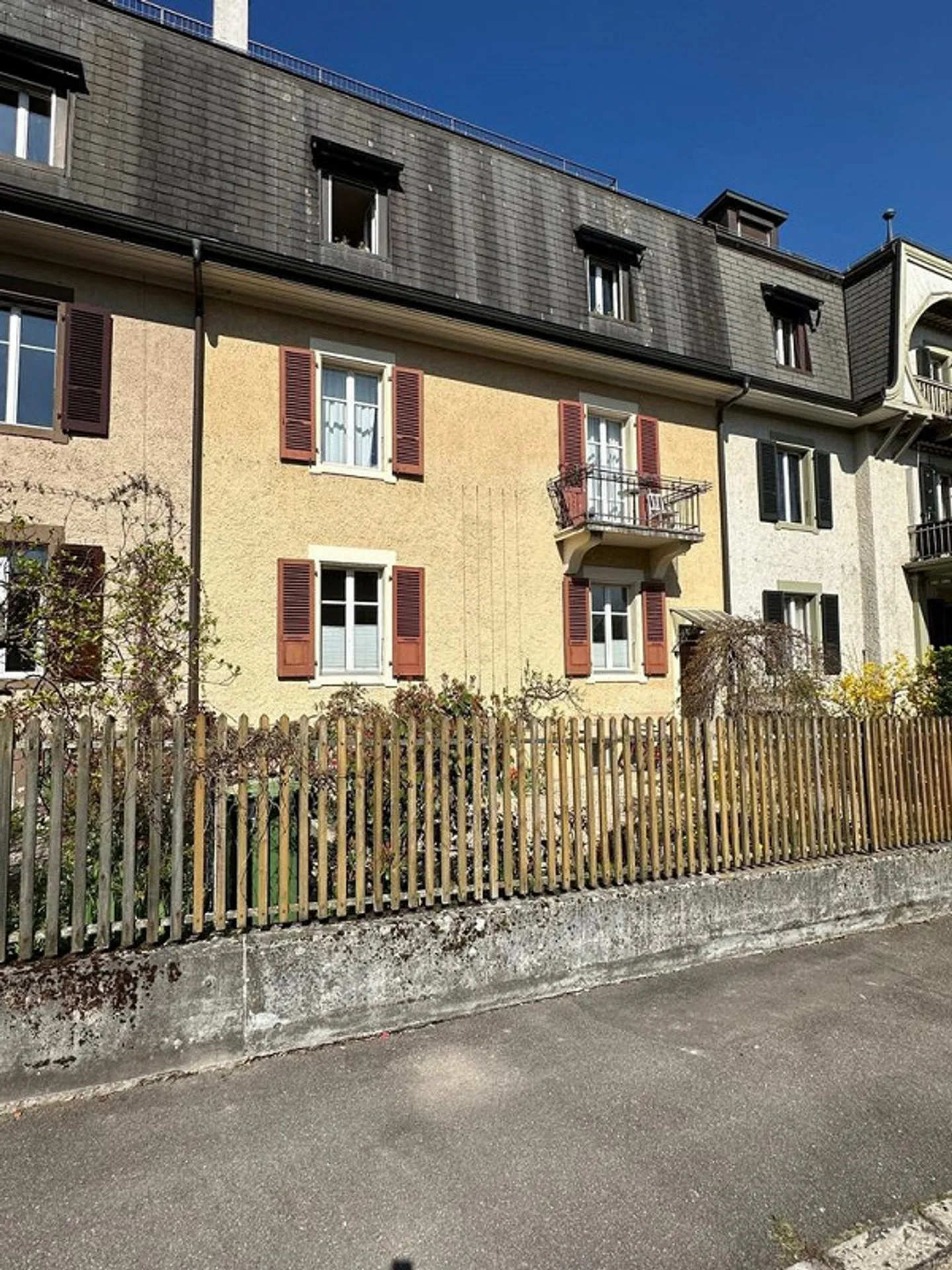Newly renovated 3-room old apartment with balcony in a quiet location in Bern - Photo 1 of 12