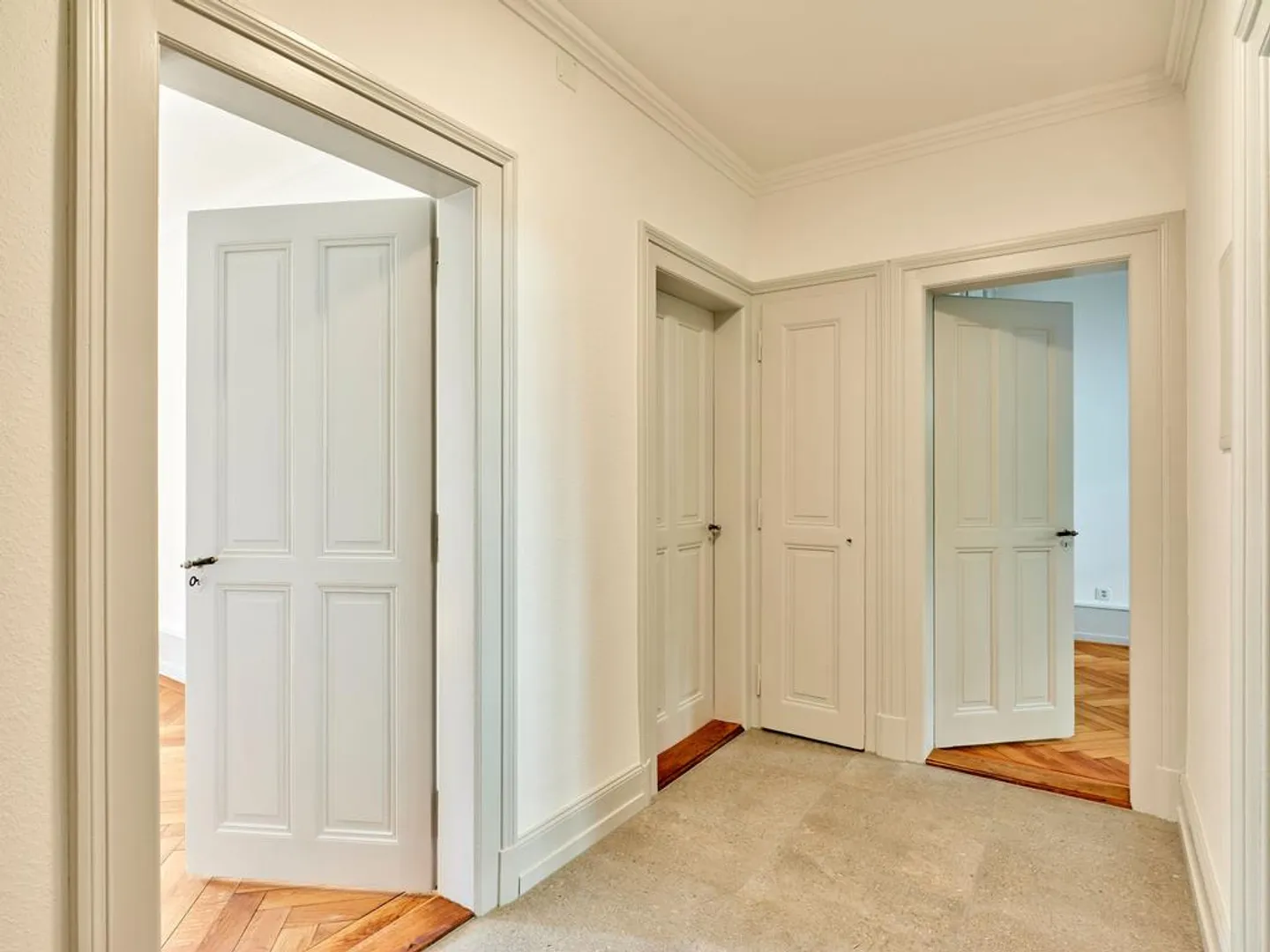 Newly renovated 3-room old apartment with balcony in a quiet location in Bern - Photo 5 of 12