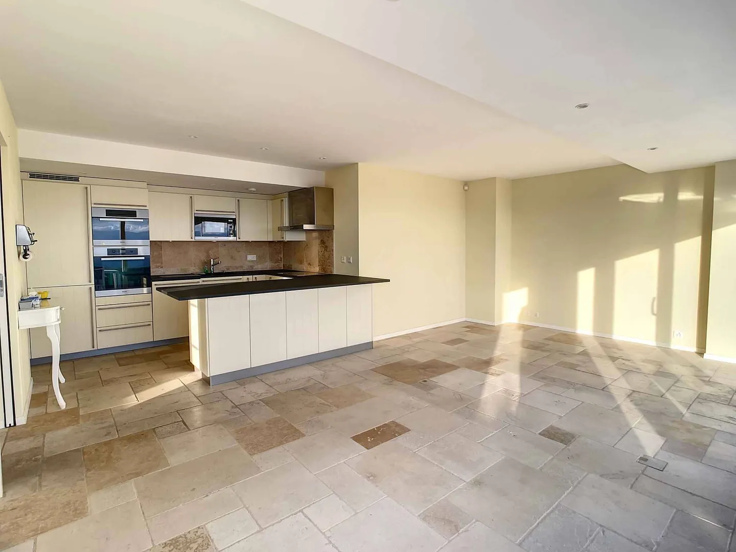 Charming Apartment with Lake View - Photo 2 of 8