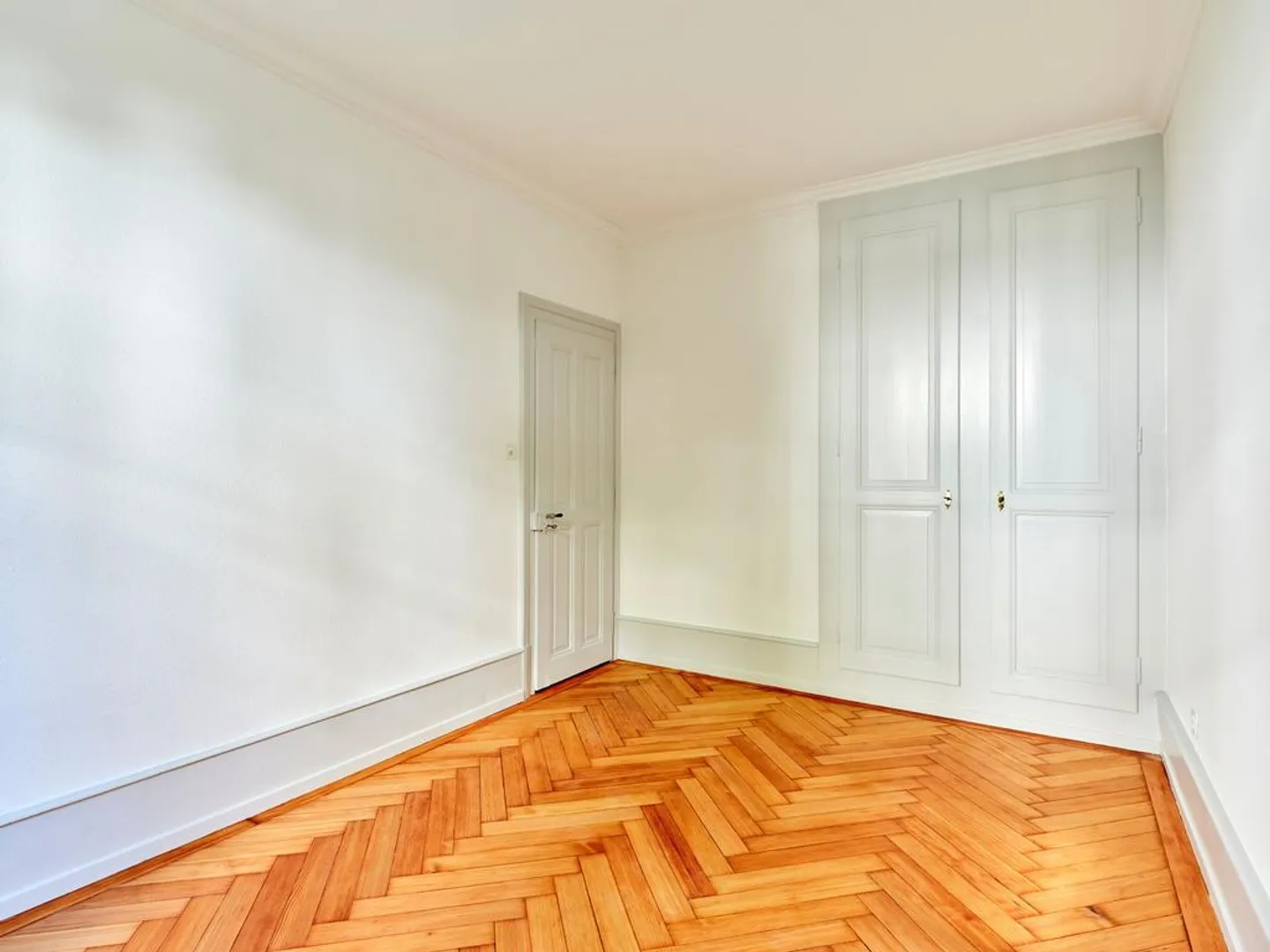 Newly renovated 3-room old apartment with balcony in a quiet location in Bern - Photo 8 of 12