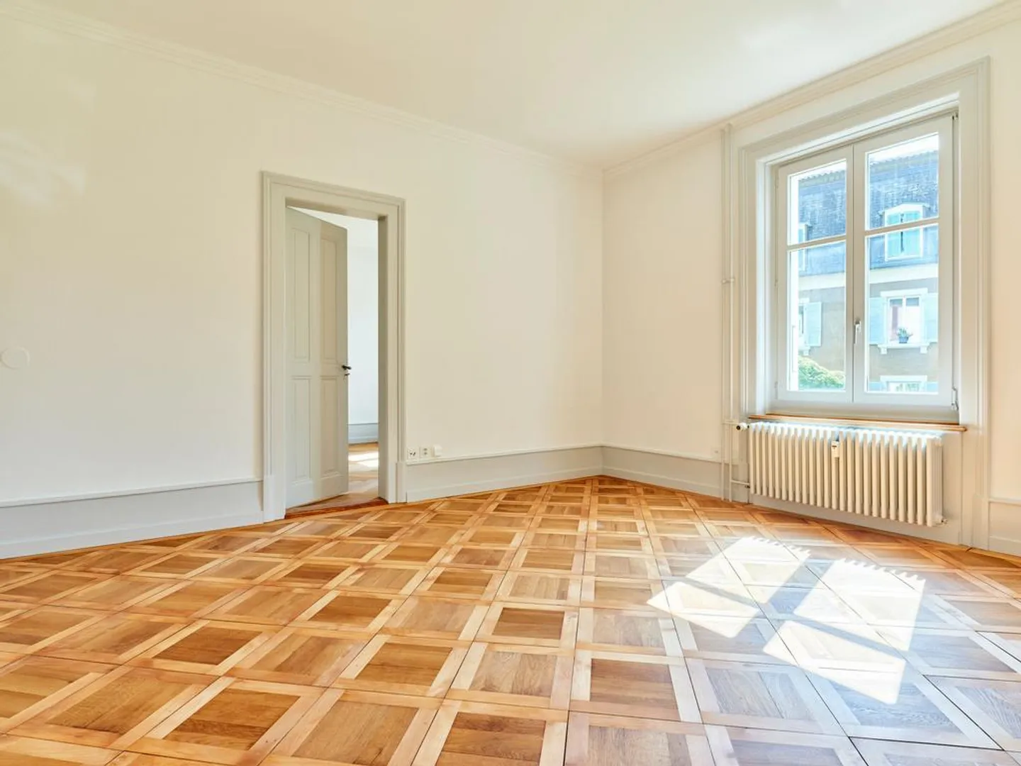Newly renovated 3-room old apartment with balcony in a quiet location in Bern - Photo 9 of 12