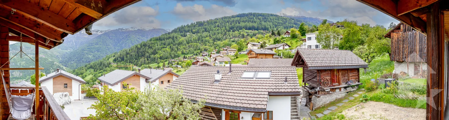 Renovated 4.5-room chalet, 103 m2, view and sun - Photo 3 of 23