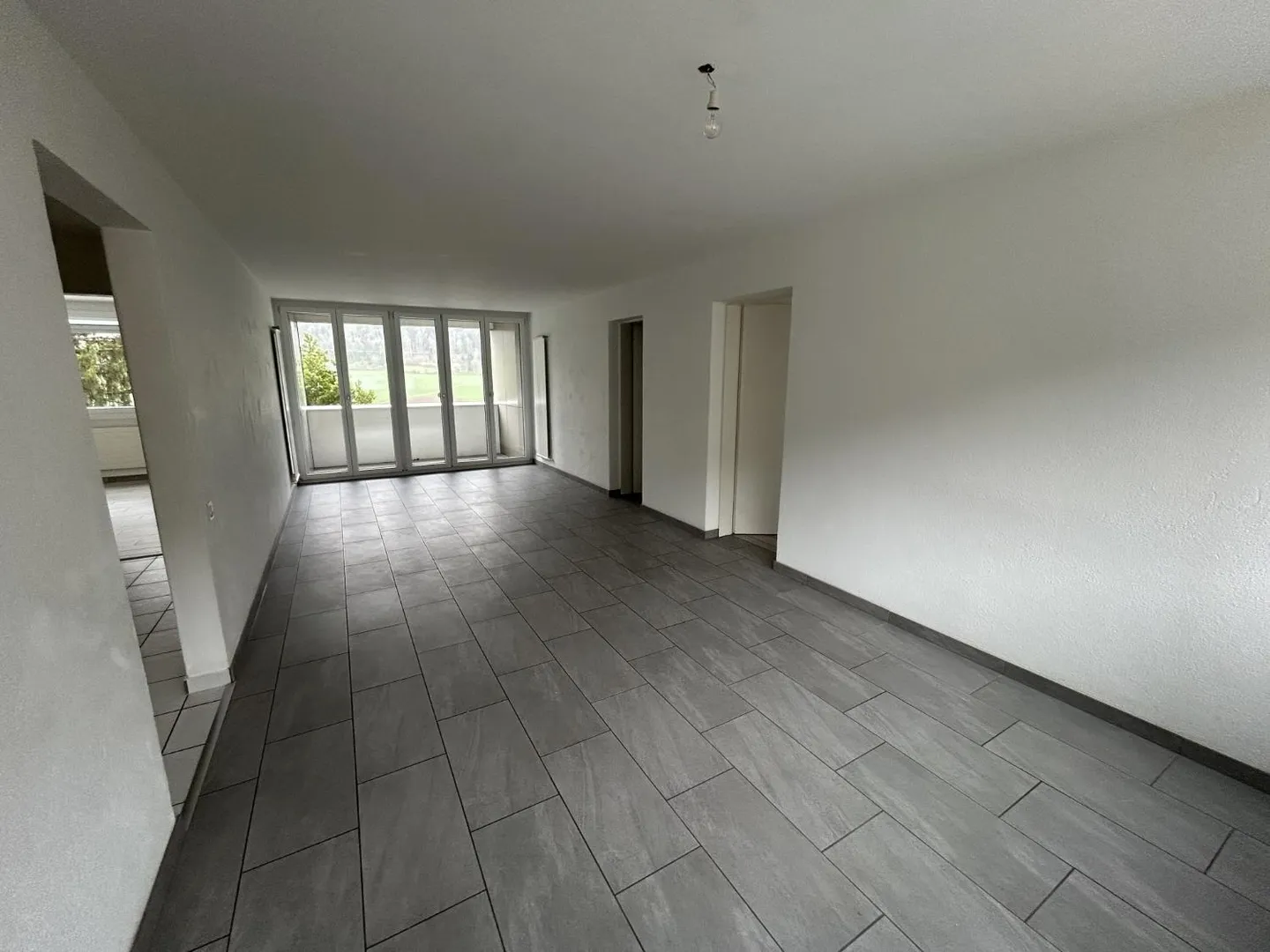 In affitto: appartamento 3.5 locali con balcone - Tivoli 52, St-Imier - Foto 1 di 9