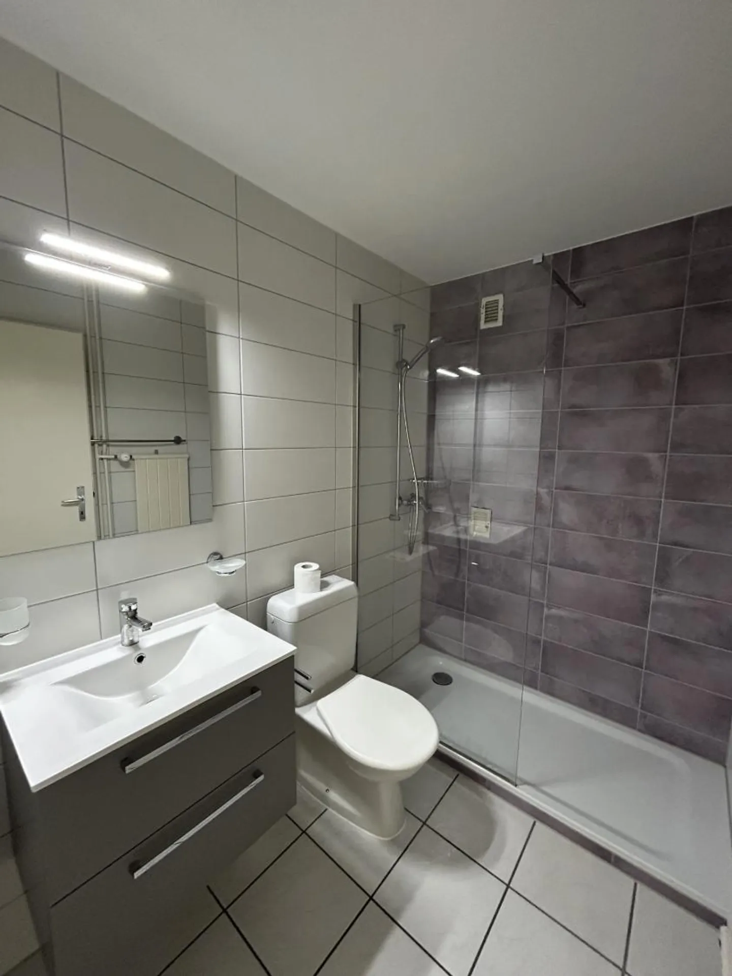 In affitto: appartamento 3.5 locali con balcone - Tivoli 52, St-Imier - Foto 4 di 9