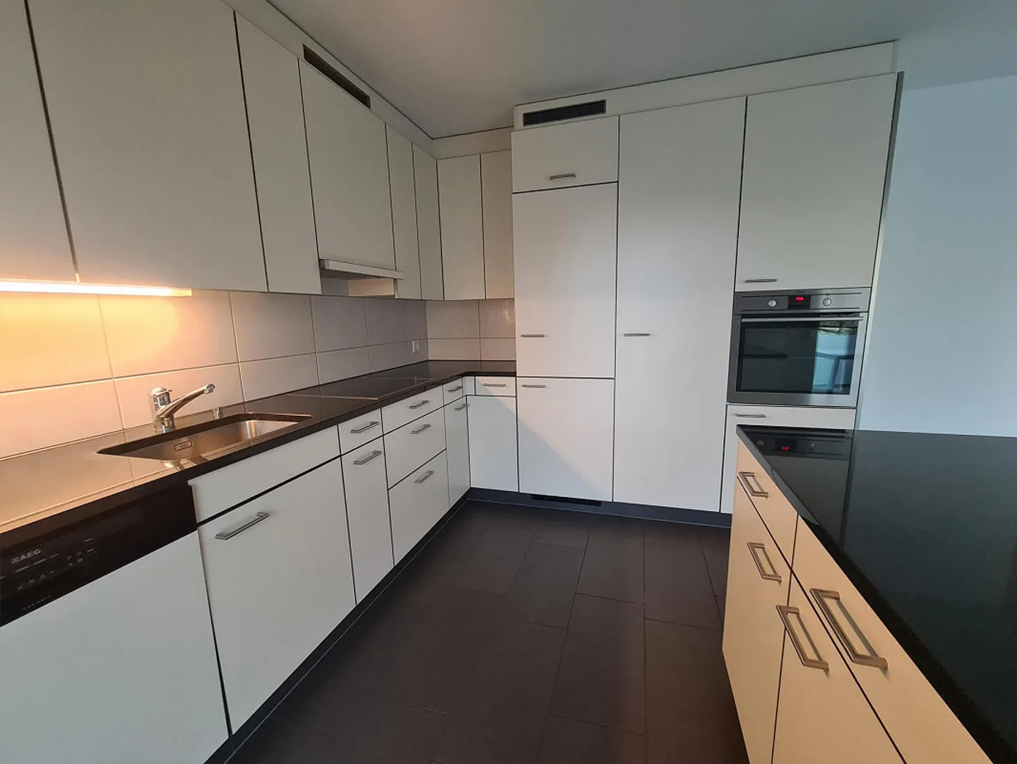 Geräumige 5.5-Zimmer Wohnung - Foto 3 von 9