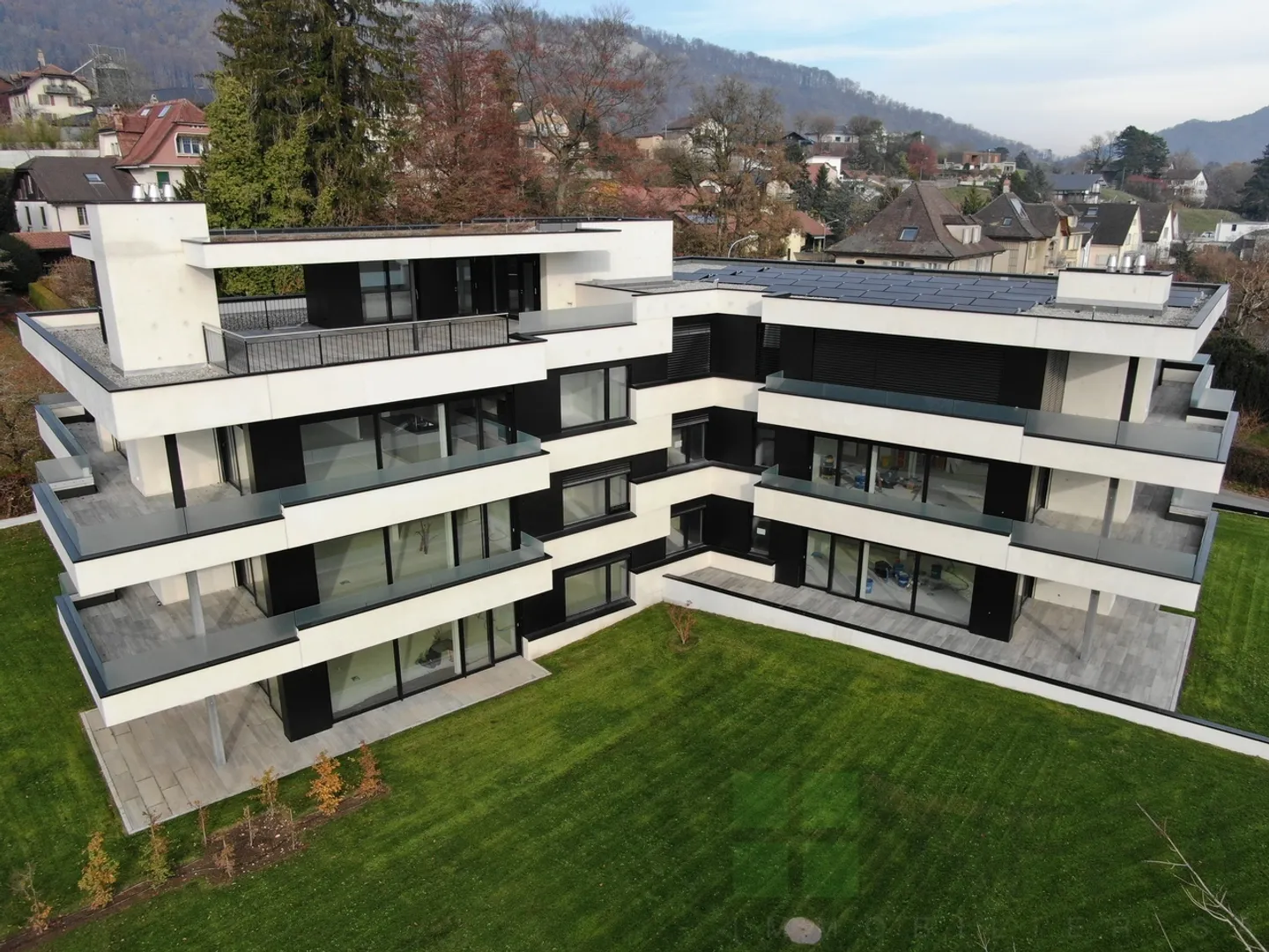 Außergewöhnliche Gartenwohnung von 170 m² in einer zeitgenössischen Residenz - Foto 16 von 19