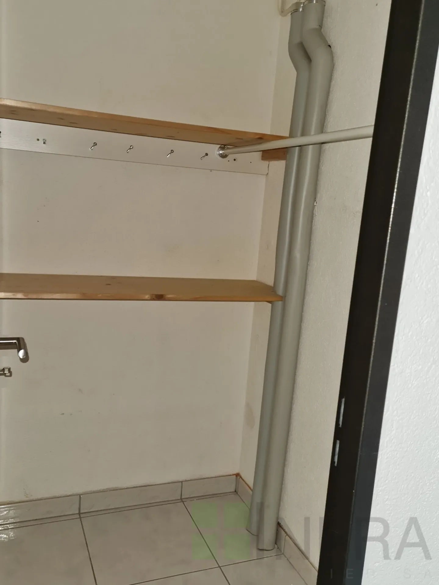 2.5 room renovated with elevator - A stone's throw from the village - Photo 9 of 12