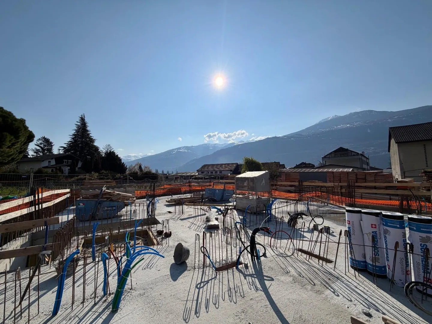 Modernes Apartment mit Balkon - Foto 1 von 6