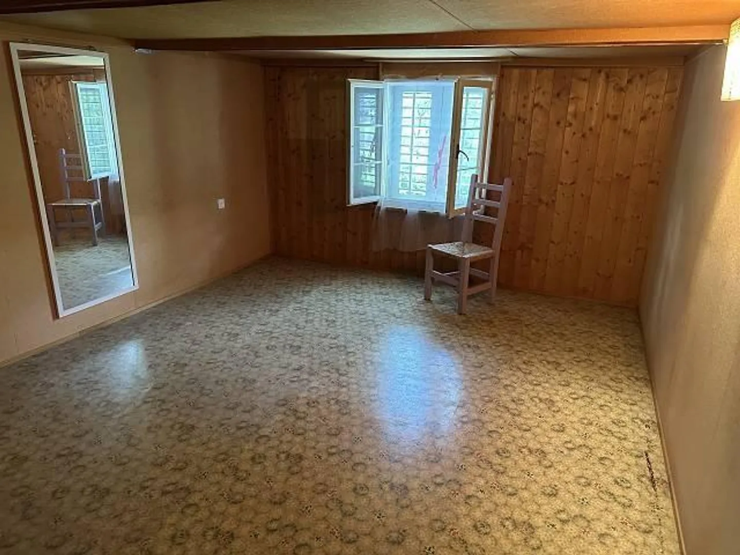 «7-Zimmer-Einfamilienhaus an sehr ruhiger, sonniger Aussichtslage mit kleinem Garten» - Foto 21 von 37