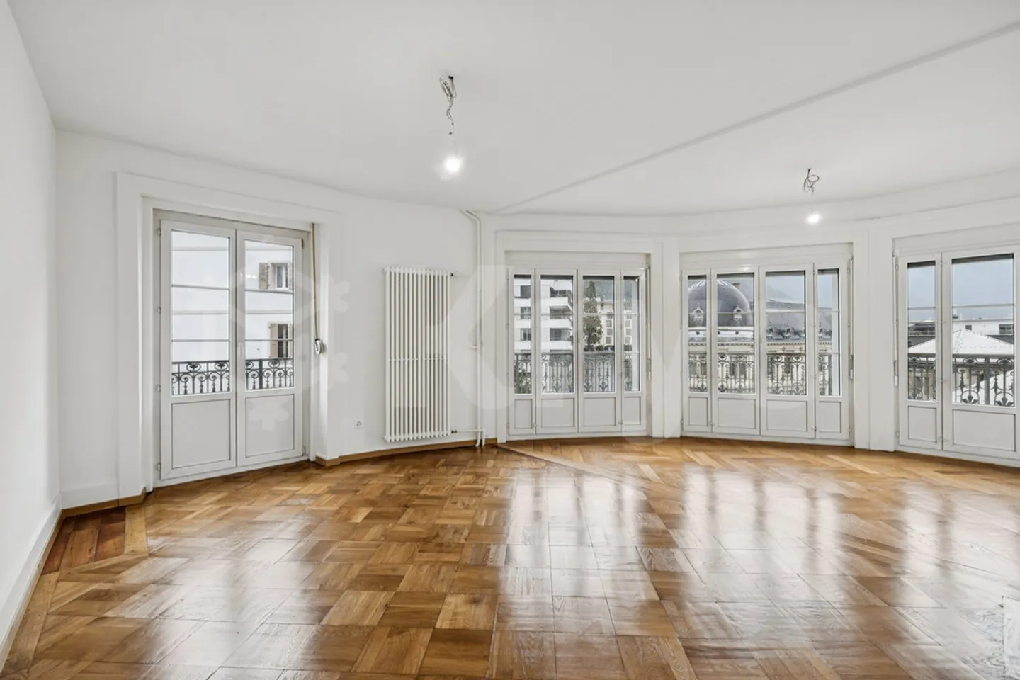 Magnificent 5-room apartment renovated in the heart of Montreux - Photo 1 of 10