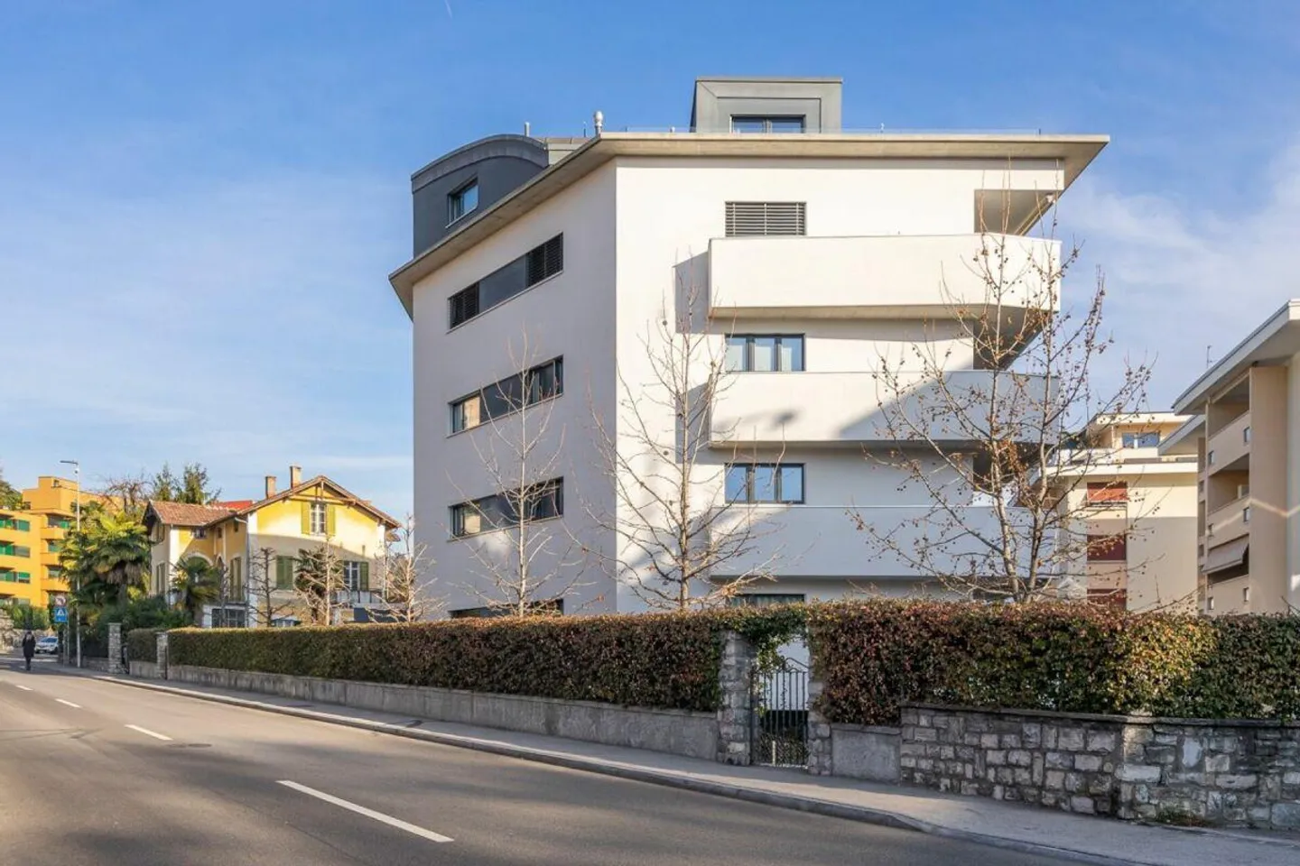 Modern apartment in Massagno with lake view - Photo 9 of 9