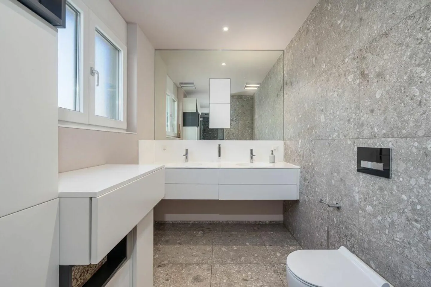 Modern apartment in Massagno with lake view - Photo 6 of 9