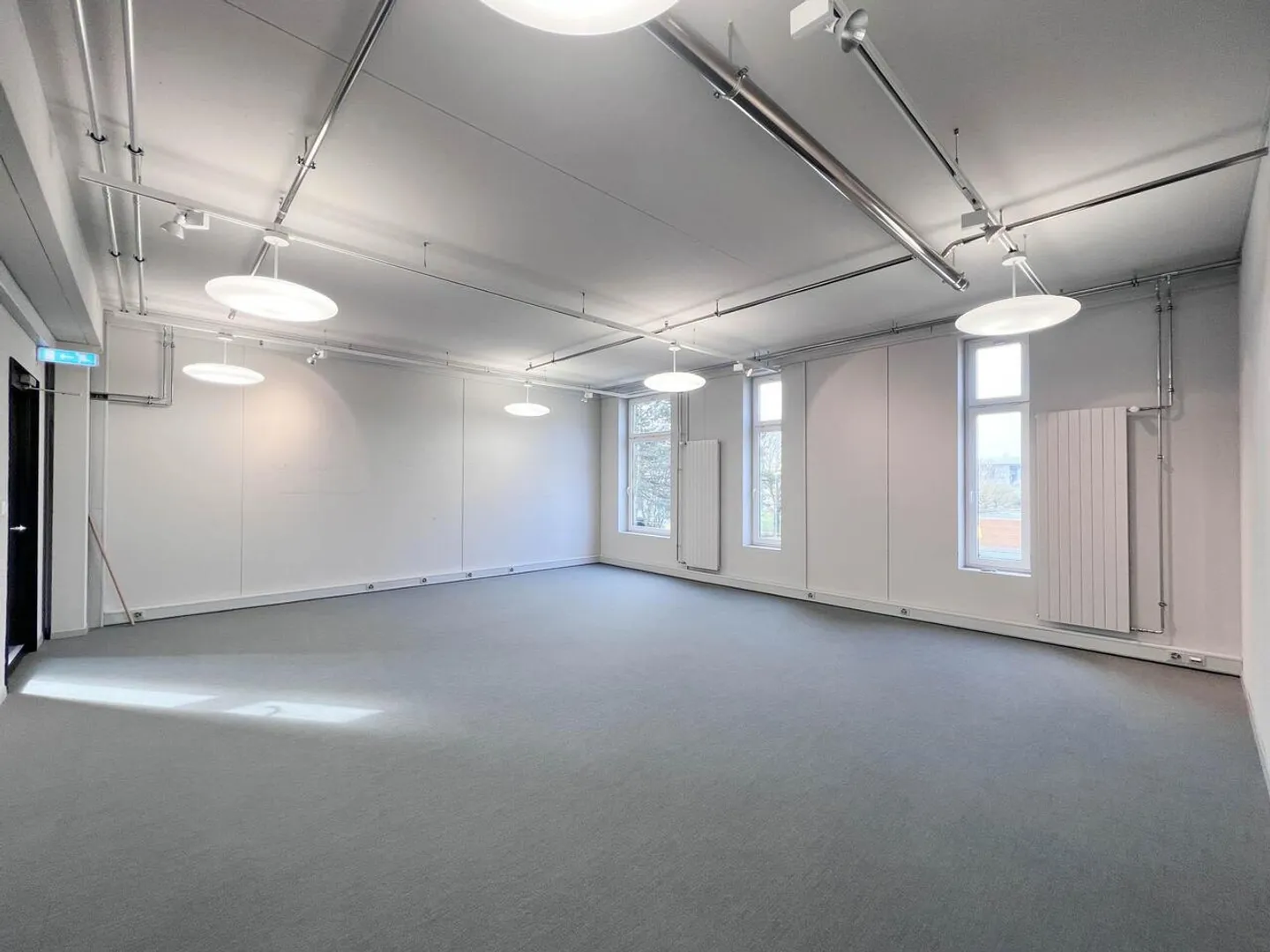 Commercial premises for rent in Boujean – flexibility and accessibility - Photo 11 of 16