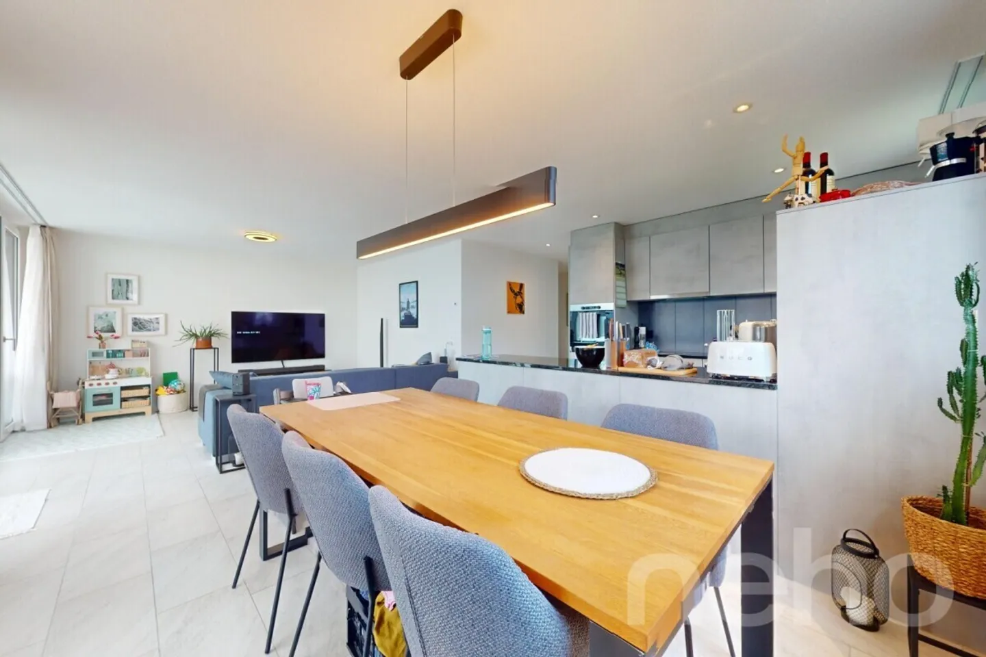 Appartamento adatto alle famiglie con grande terrazza a Interlaken - Foto 2 di 12