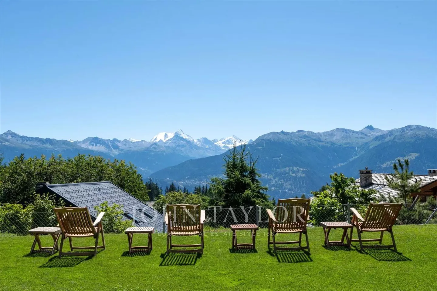 Duplex of Exception with Private Garden and Panoramic View in Plans-Mayens - Photo 3 of 11
