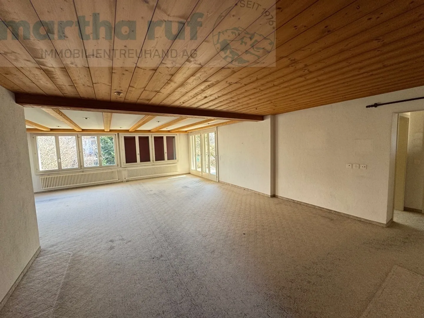 6.5-Room Residential House in Idyllic and Quiet Location by the Aare, Near the Center - Photo 4 of 19