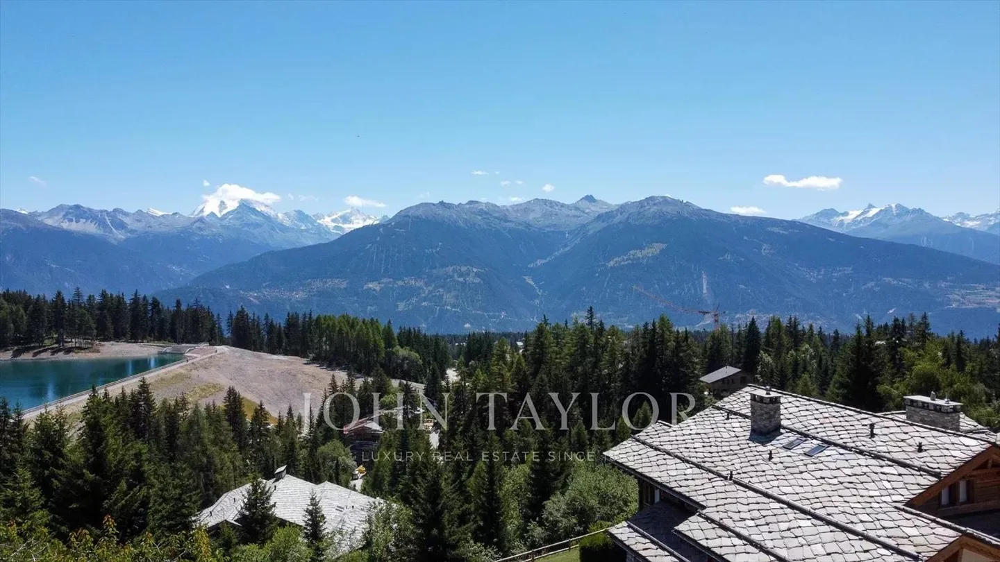 Duplex of Exception with Private Garden and Panoramic View in Plans-Mayens - Photo 11 of 11