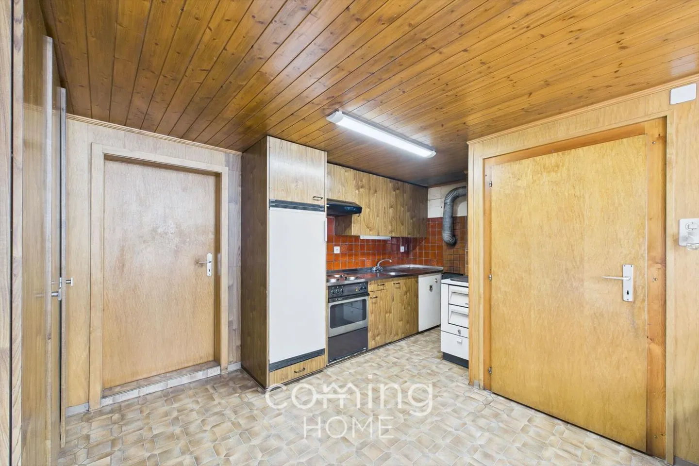 Cozy chalet with charm and potential in Eisten - Photo 4 of 12