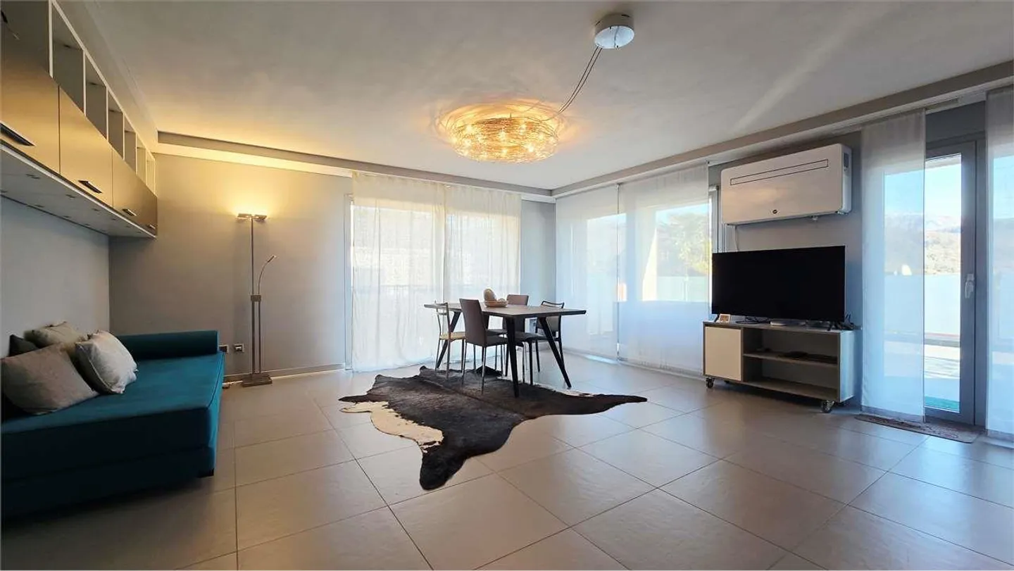 Rare! 3.5 rooms with large terrace and garden access - Photo 10 of 13