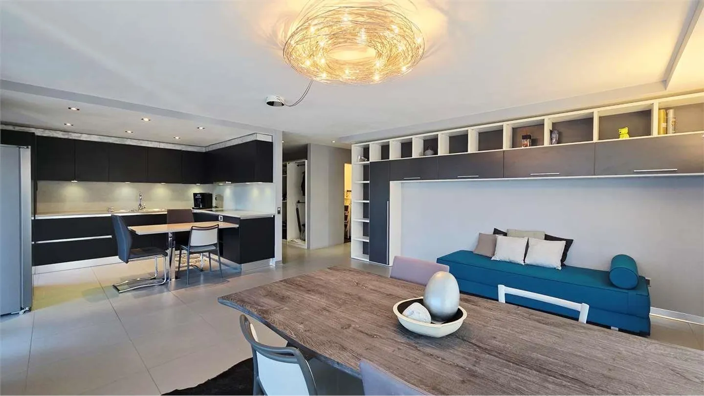 Rare! 3.5 rooms with large terrace and garden access - Photo 12 of 13