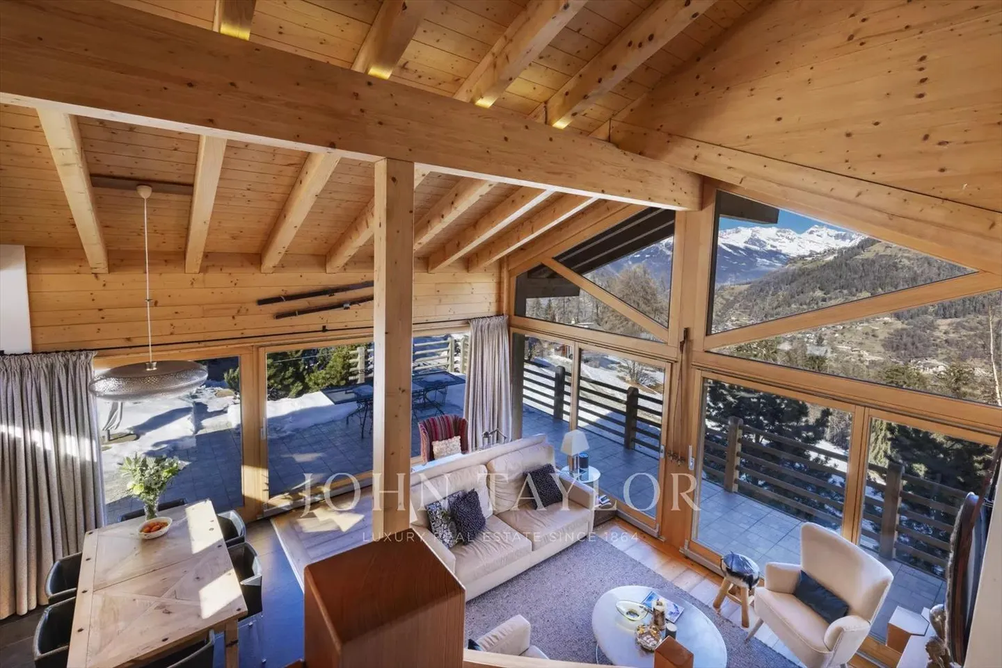 Chalet Le Cardinal – Eine Oase der Ruhe im Herzen von La Tzoumaz - Foto 3 von 11