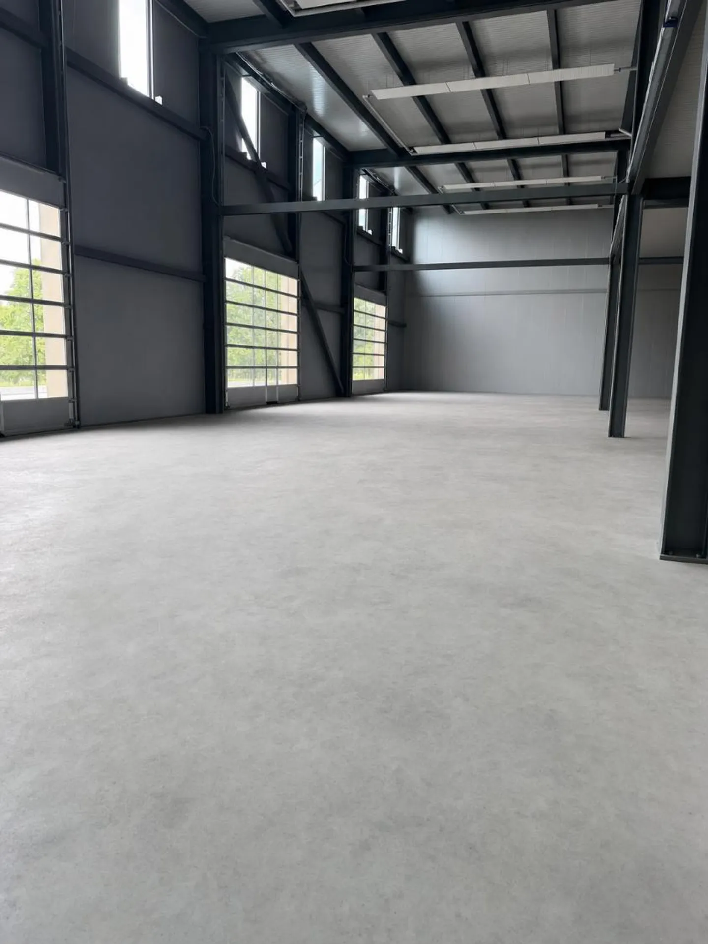 Showroom: superficie modulabile a partire da 248 m2 a Saint-Aubin - Foto 3 di 7