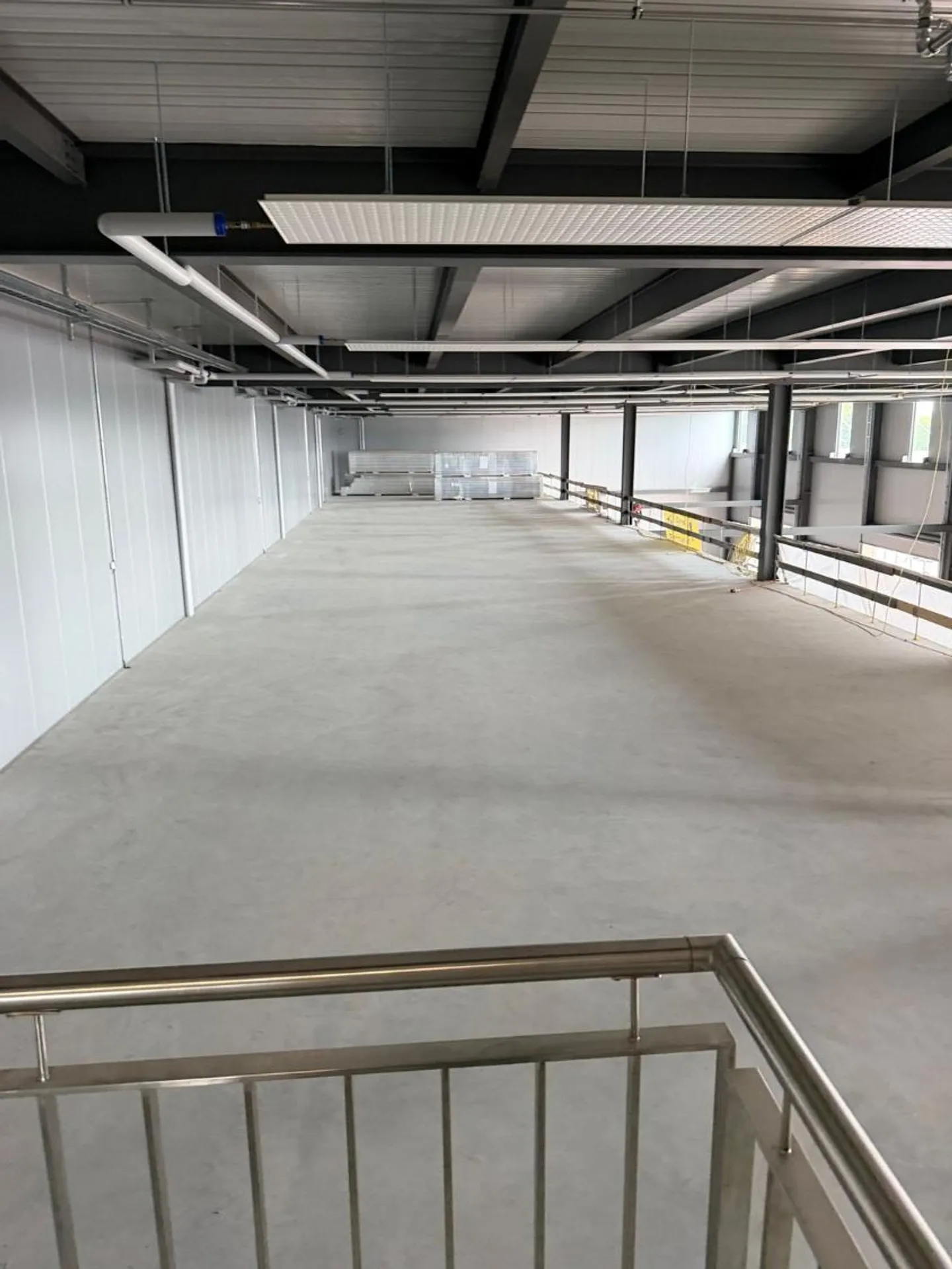 Showroom: superficie modulabile a partire da 248 m2 a Saint-Aubin - Foto 6 di 7