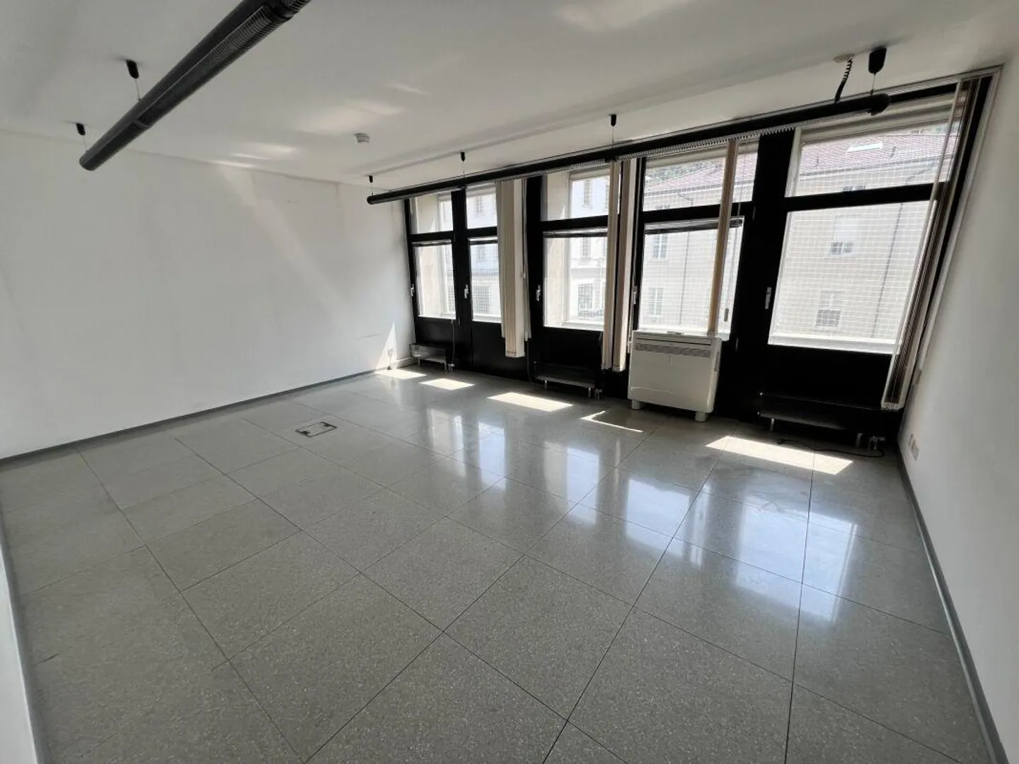 Ufficio nel centro di Chiasso di fronte alla stazione FFS - Foto 8 di 8