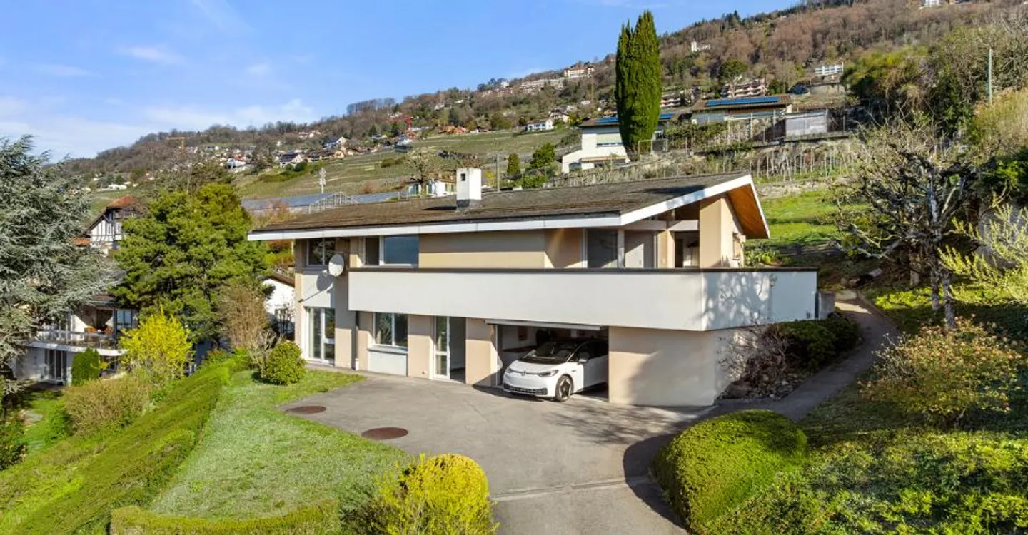 Einzigartige Villa mit Panoramablick auf den See - Foto 1 von 12